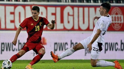 欧洲红魔逆转夜：巴舒亚伊独中两元，镜头下的热血与激情