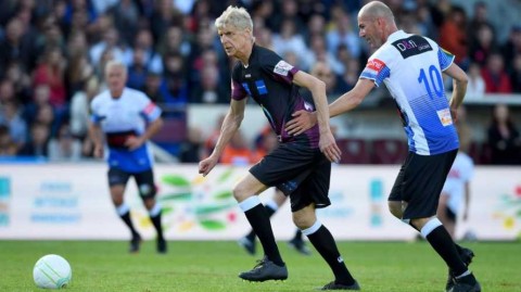 温格马赛回旋过掉齐达内？慈善赛上的梦幻联动