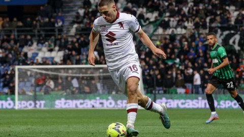 绿茵激战平局收场 萨索洛与都灵上演意甲对决