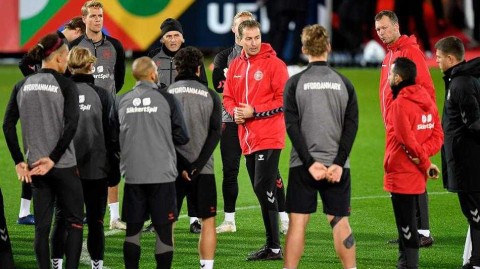 童话续写：丹麦铁骑静待决战，哥本哈根夜空下最后的备战