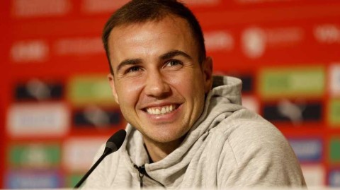 告别迷途，荷兰寻光：格策在埃因霍温的发布会与新起点