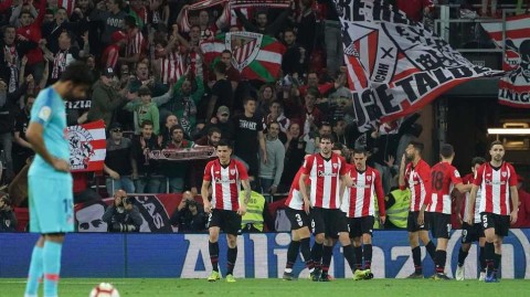 毕尔巴鄂圣马梅斯球场的蓝色狂想曲：马德里竞技的落寞之夜