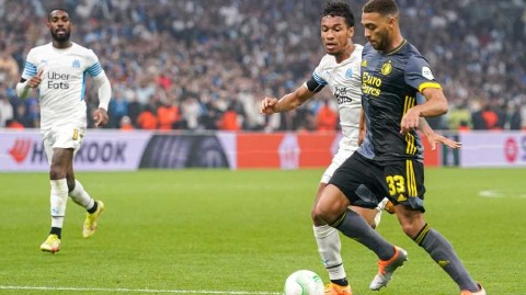 维洛德隆之夜：马赛主场抱憾出局 费耶诺德二十载梦圆决赛