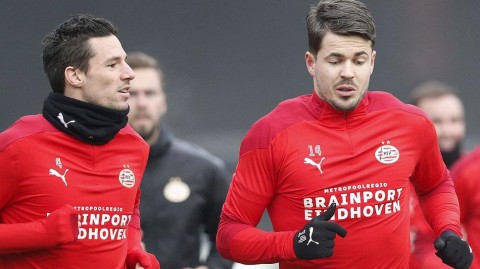 荷兰寒冬中的欧战雄心：埃因霍温全副武装备战欧联杯关键战役