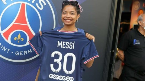 梅西驾到引爆巴黎城 三十号战袍全球抢购潮