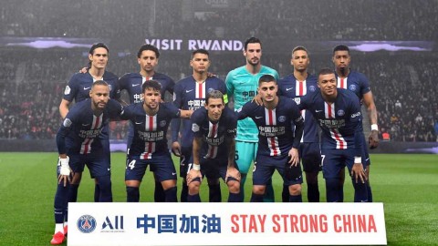 巴黎圣日耳曼身披中文战袍，绿茵场传递跨国界的温暖声援