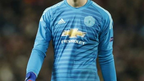 红魔新门神登基！德赫亚四百场里程碑超越传奇舒梅切尔