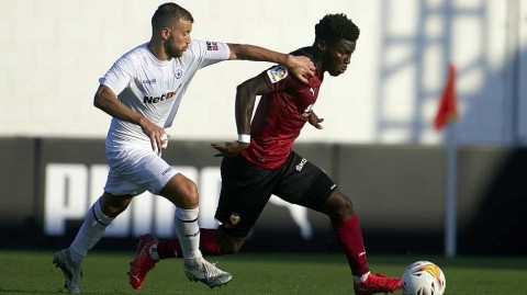 夏夜蝙蝠振翅，三球轻取对手：瓦伦西亚友谊赛完胜希腊军旅