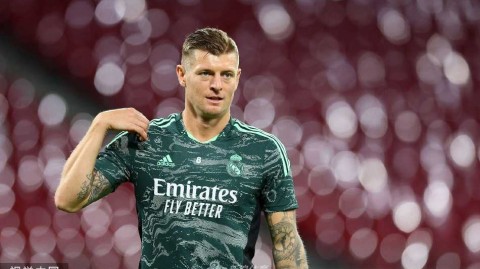 欧冠关键战前克罗斯领衔皇马训练 德国中场大师续约成焦点