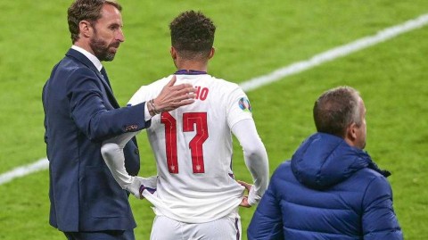 终于等到你 桑乔的欧洲杯首秀在期盼中姗姗来迟