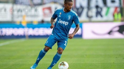 落叶归根 道格拉斯·科斯塔租借重返格雷米奥