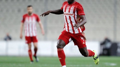 罗马迎新援几内亚中场卡马拉身披二十号战袍开启新征程