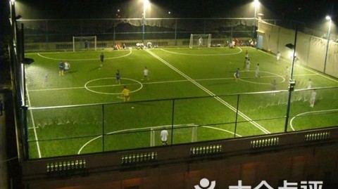 五超决赛保定5-1横扫张家口夺冠 进攻狂潮掀翻黑马书写草根足球新篇