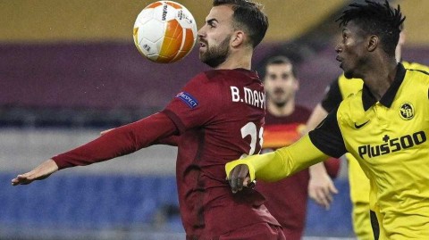 奥林匹克球场之夜：罗马逆转年轻人，小组头名昂首出线