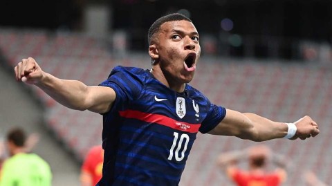 回归首秀造红牌失点球 姆巴佩传射法国三球完胜威尔士