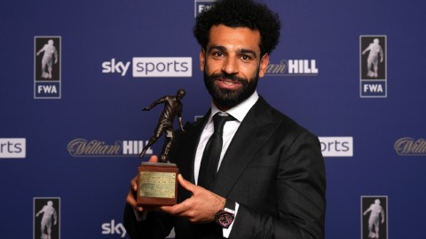 萨拉赫再获殊荣英格兰足球记者协会年度最佳球员奖杯闪耀伦敦之夜