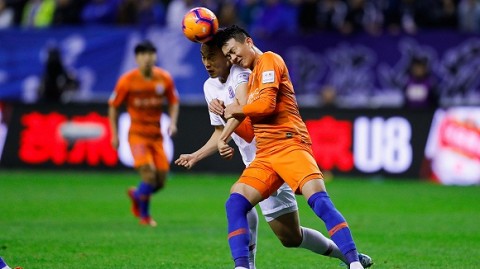 标题：12月魔咒再上演！申花下半场三记重拳轰塌鲁能，3-0大逆转夺足协杯第三冠