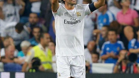 劳尔皇马首秀二十五周年：那一场让世界泪目的伯纳乌回归