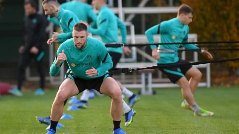 蓝黑铁卫钢筋淬火 什克里尼亚尔领衔国米高强度备战