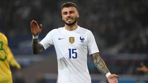 法国国脚克劳斯正式加盟马赛，开启职业生涯新篇章