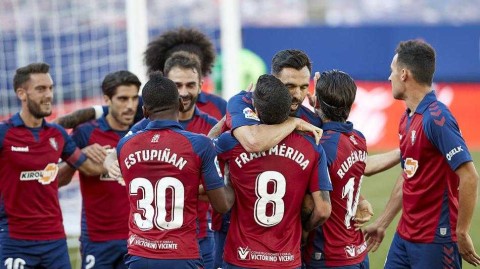 埃尔萨达尔球场的夜幕英雄