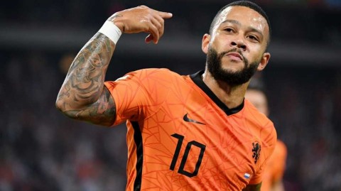 橙衣军团的锋线传承：德佩追平禁区之王范尼，跻身荷兰历史射手榜第七位