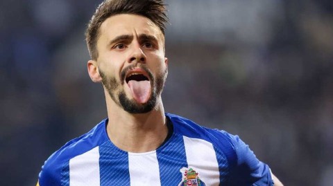 枪手锁定葡超瑰宝 维埃拉登陆酋长球场