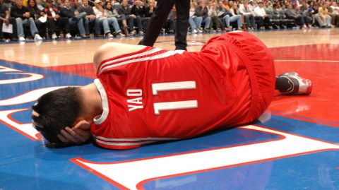 巨人伤痕录：姚明09年伤停瞬间深度回顾