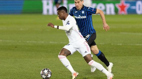 欧冠经典之夜：皇马3比1力擒亚特兰大，银河战舰重返八强