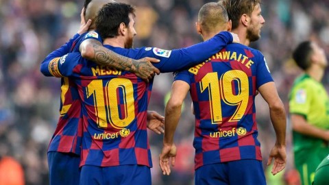 疫情重创豪门钱袋子：巴萨官方宣布降薪背后的无奈与团结