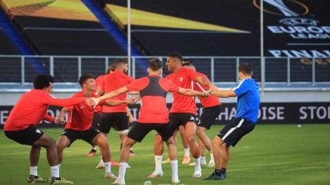 欧联之王蓄势待发：塞维利亚德国赛场挥汗备战