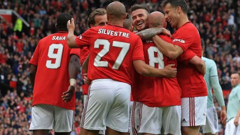 曼联拜仁元老赛温情上演 红魔传奇再聚首梦剧场