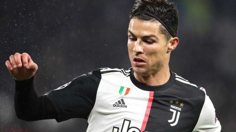 发带下的倔强，都灵城的遗憾：当C罗换了造型却依旧颗粒无收