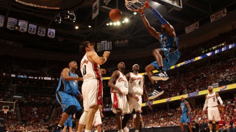 回顾经典对决刘易斯一剑封喉，詹姆斯巅峰一战却成悲情英雄