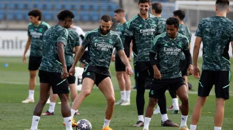 皇马欧冠荣耀室内的决战动员