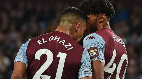 维拉公园火爆内讧 悍将失控头顶自家队友