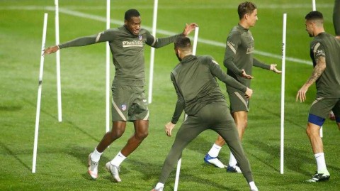 床单军团厉兵秣马：镜头下的铁血之魂与争冠雄心