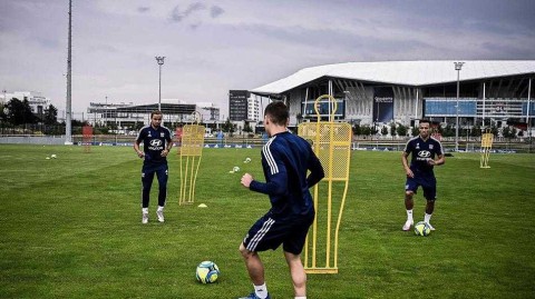 王者归来：里昂铁血备战欧冠，静待尤文图斯