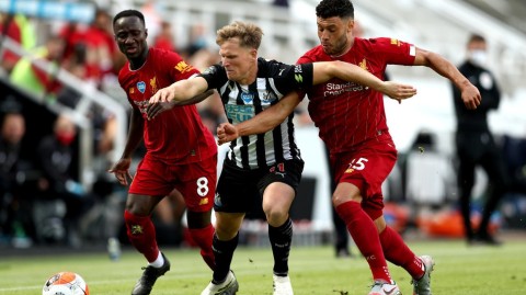 英超收官战：利物浦客场三比一逆转纽卡斯尔联，完美收官