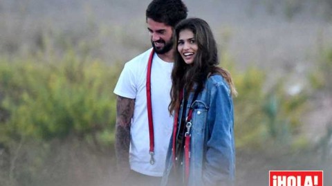 皇家马德里甜蜜暴击！绿茵硬汉的柔情时刻，这才是顶级狗粮