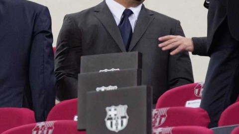 情怀与荣耀：罗纳尔多携巴拉多利德重回诺坎普，从现象级前锋到俱乐部主席的温情回归