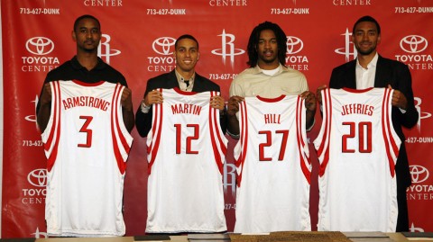 回溯2010：火箭新援首秀与群雄逐鹿的荣耀时刻