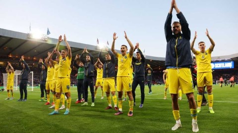 格拉斯哥之夜：乌克兰足球的坚韧赞歌