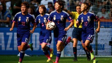 欧冠  安菲尔德雨夜奇迹未现 利物浦0-4遭巴黎双杀出局