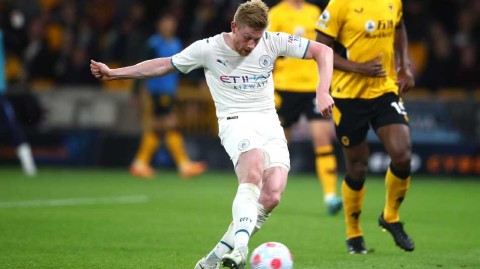 德布劳内天神下凡独中四元 蓝月军团五球横扫狼队紧握争冠主动权