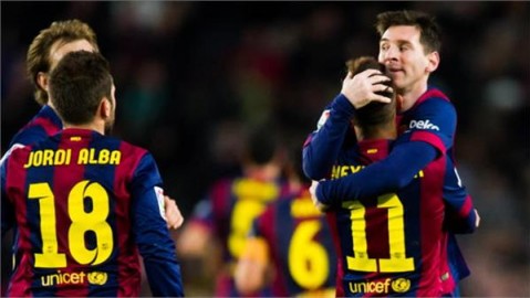 72小时从下课到征服客场！霍约斯首秀五奇迹，万人高呼梅西“替补登场的新王”