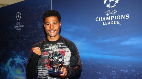 帽子戏法闪耀安联，格纳布里荣膺德甲新赛季首轮最佳球员