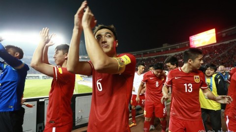 1-0力克韩国！国足世预赛破茧重生，邵佳一执教首秀即封神改写格局