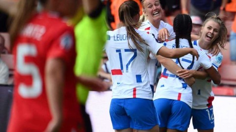 橙衣军团绝境爆发 荷兰女足力擒瑞士晋级欧洲杯八强