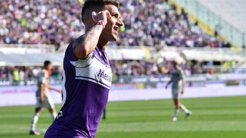 托雷拉创历史紫百合力擒威尼斯 乌拉圭中场闪耀弗兰基球场